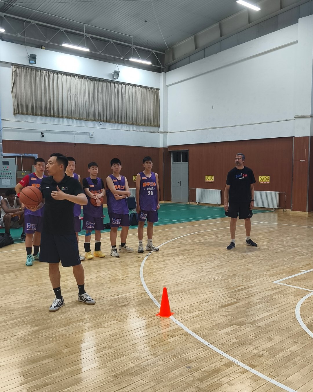 Échanges franco-chinois jeunesse basket lycée Changping Beijing Jérôme Navier arbitre